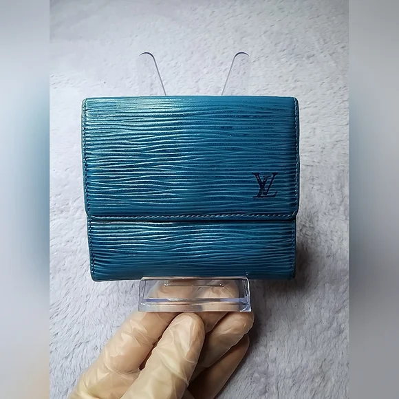 AUTHENTIC LOUIS VUITTON VINTAGE BLUE EPI LEATHER PORTE MONNAIE BILLETS WALLET - Picture 1 of 16